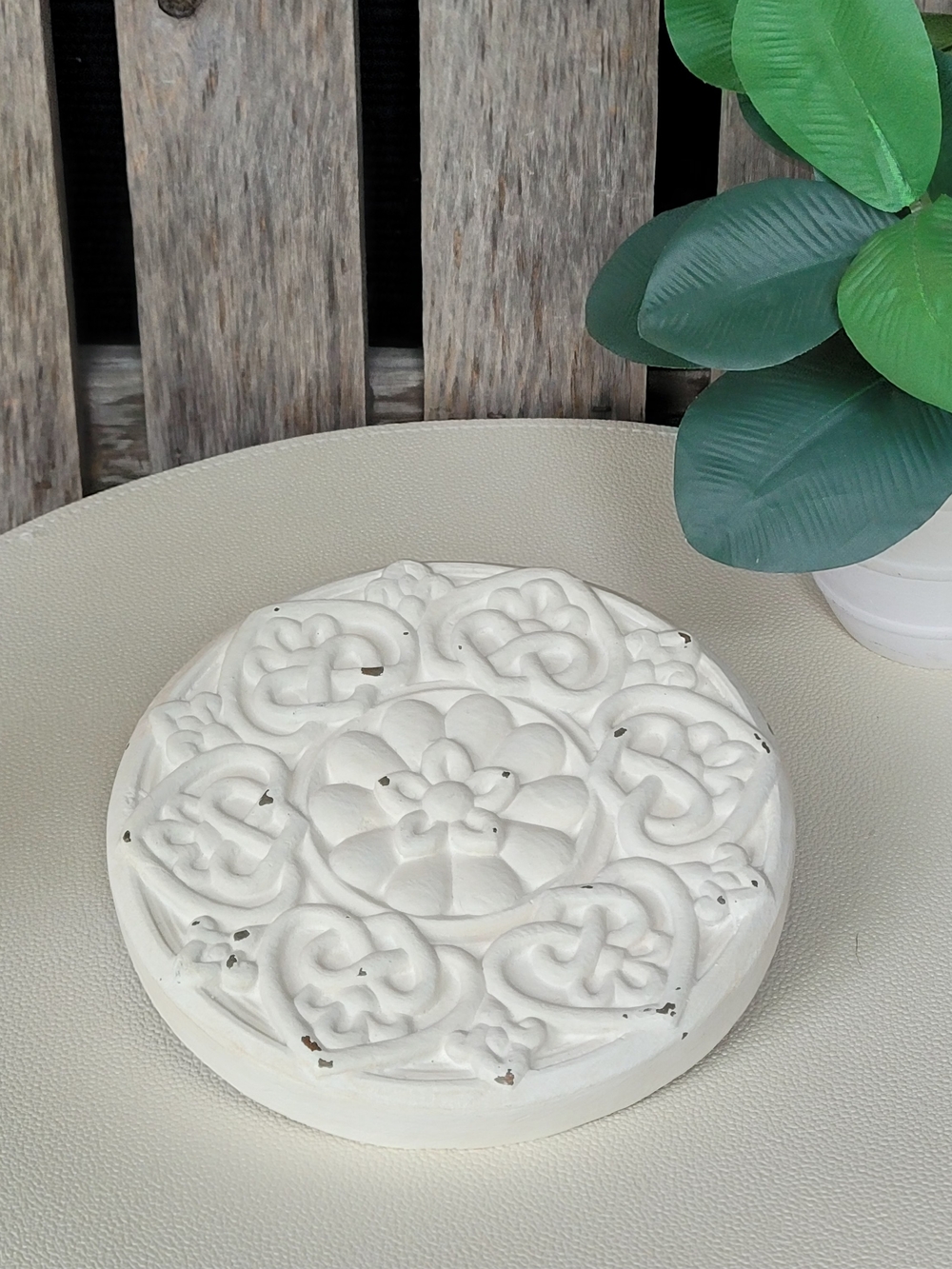 Southern Living Circle Medallion Plaster Resin Distressed Wall Art